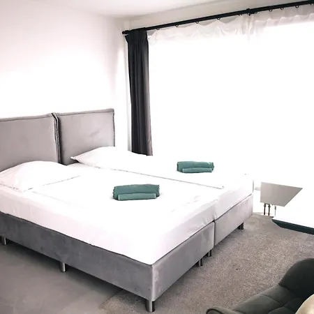 Hh 01 By Rockchair - Superhost Status - Modernes Apartment Mit Sonnigem Balkon & Premium Boxspringbetten In Winterhude - Hamburg Top Geheimtipp