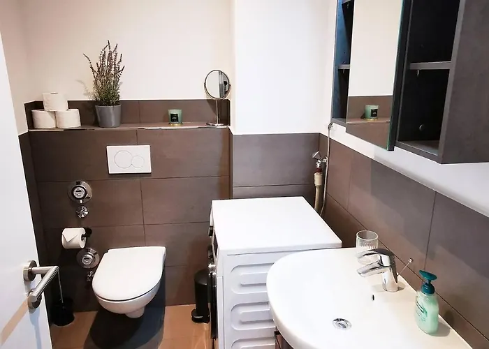 Hh 01 By Rockchair - Superhost Status - Modernes Mit Sonnigem Balkon & Premium Boxspringbetten In Winterhude - Geheimtipp Hamburg