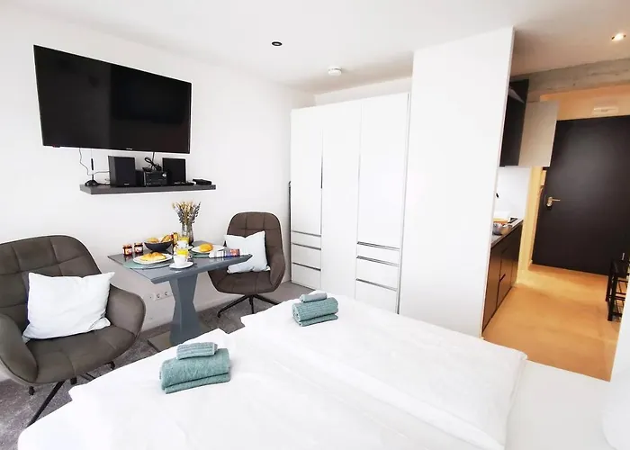 Apartament Hh 01 By Rockchair - Superhost Status - Modernes Mit Sonnigem Balkon & Premium Boxspringbetten In Winterhude - Geheimtipp *