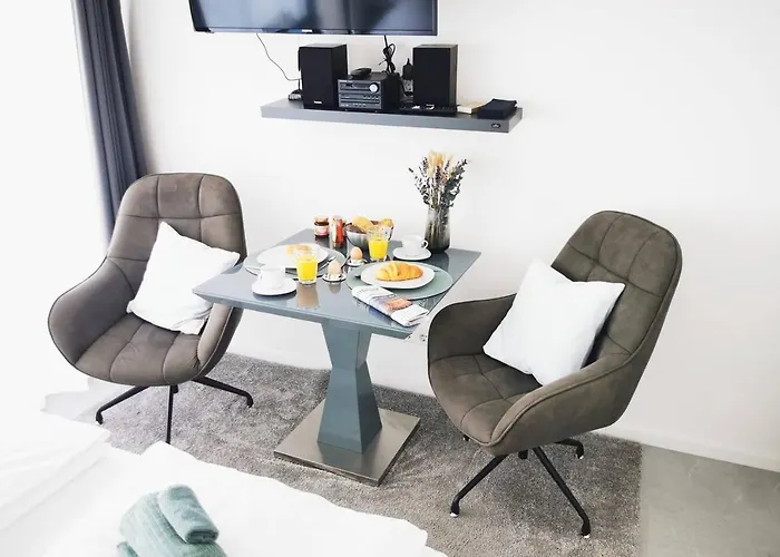 Apartament Hh 01 By Rockchair - Superhost Status - Modernes Mit Sonnigem Balkon & Premium Boxspringbetten In Winterhude - Geheimtipp