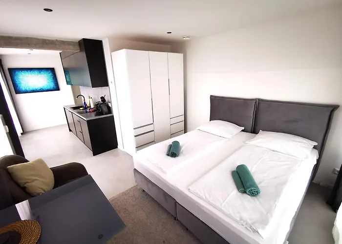 Apartament Hh 01 By Rockchair - Superhost Status - Modernes Mit Sonnigem Balkon & Premium Boxspringbetten In Winterhude - Geheimtipp *