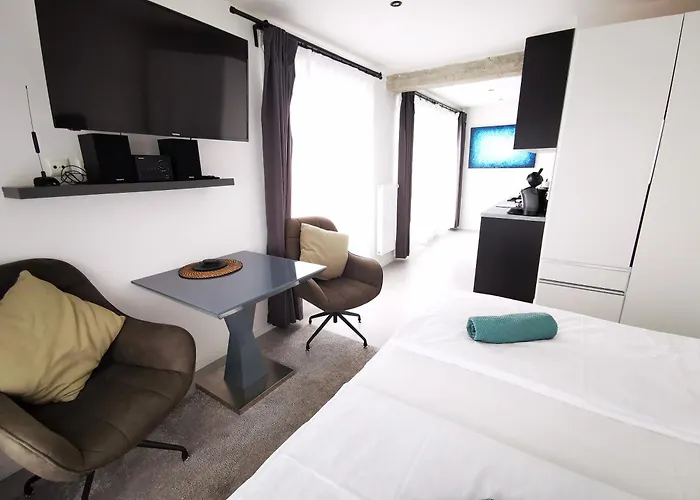 Hh 01 By Rockchair - Superhost Status - Modernes Mit Sonnigem Balkon & Premium Boxspringbetten In Winterhude - Geheimtipp * Hamburg